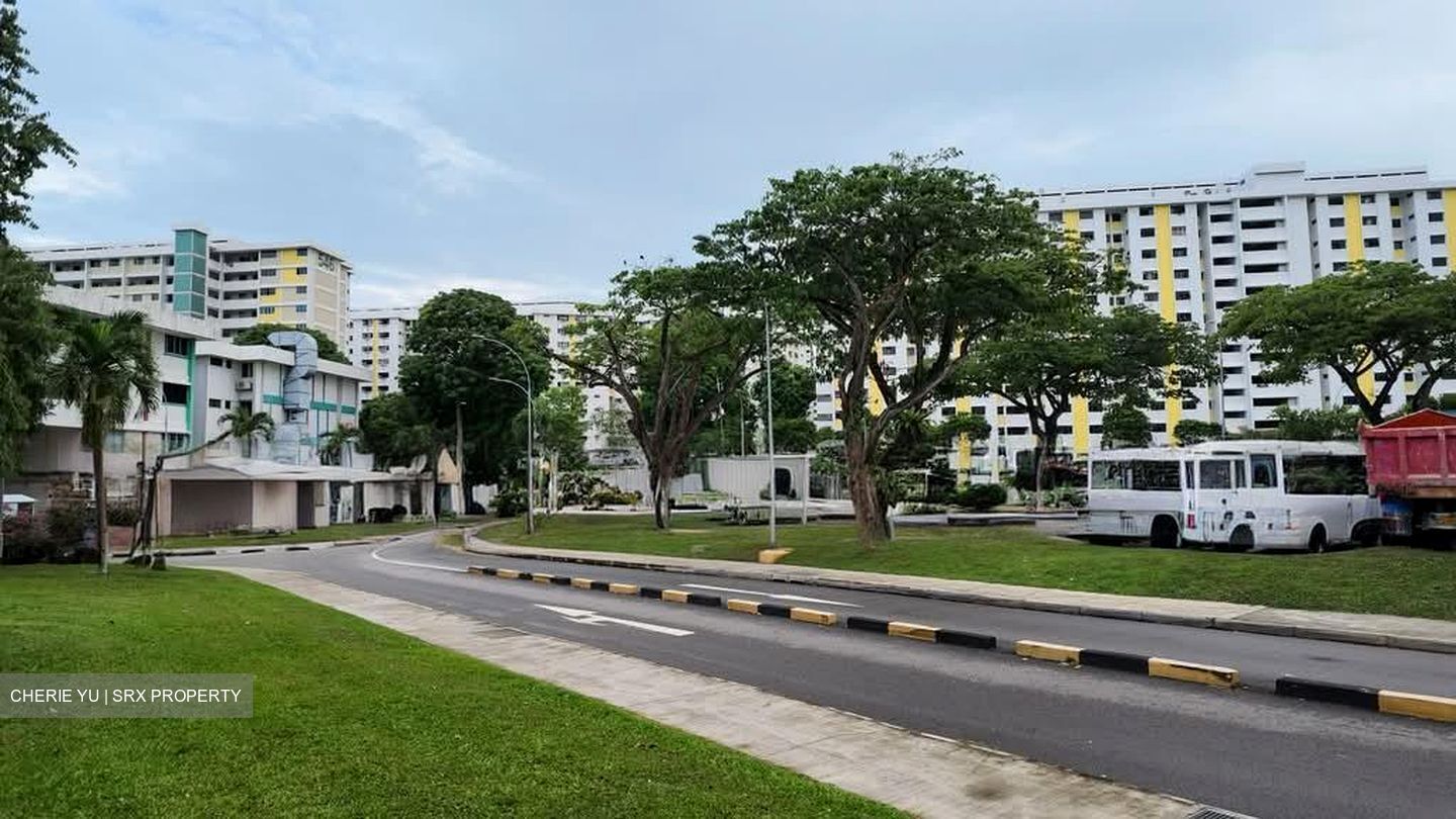 Bedok North Street 3 (D16), Shop House #573562381